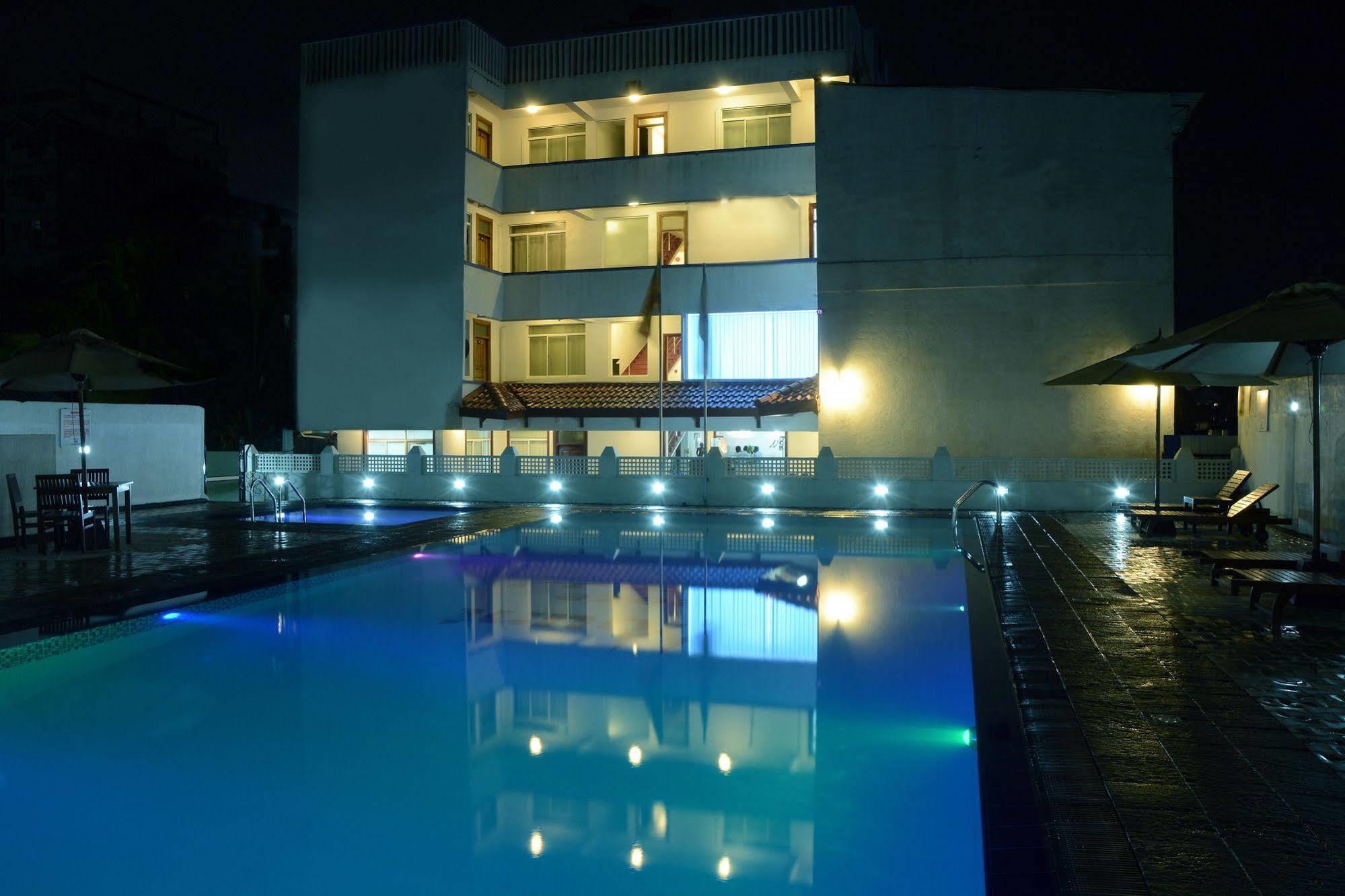 Mount Breeze Hotel Dehiwala-Mount Lavinia Ngoại thất bức ảnh