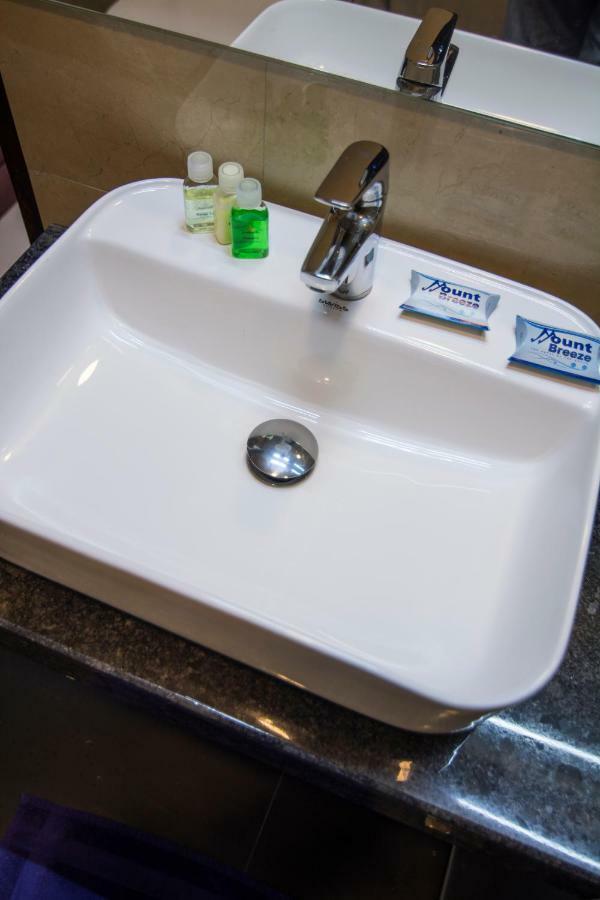 Mount Breeze Hotel Dehiwala-Mount Lavinia Phòng bức ảnh